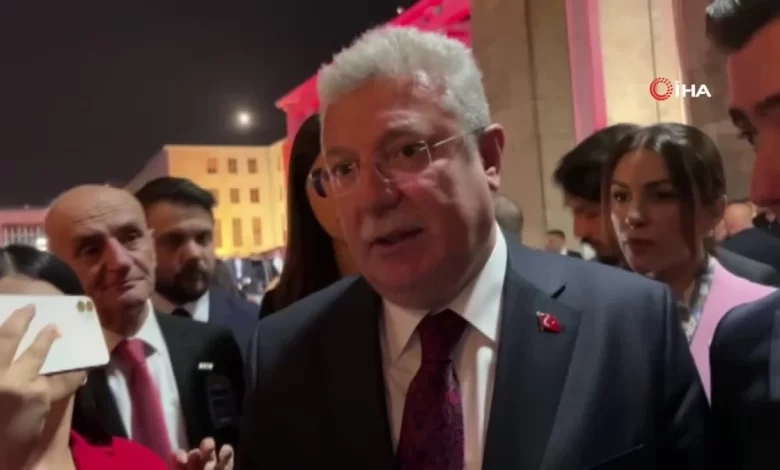 AK Parti Grup Başkanvekili Akbaşoğlu: “Bugünün önemine uygun olarak bir görüşme oldu ve bayramlaşıldı” AK Parti Grup Başkanvekili Akbaşoğlu: “Bugünün önemine uygun olarak bir görüşme oldu ve bayramlaşıldı”