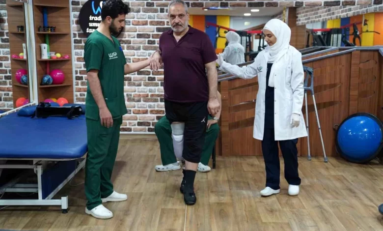 Depremzede Yahya Alsuhni Ücretsiz Protezle Hayata Tutundu Depremzede Yahya Alsuhni Ücretsiz Protezle Hayata Tutundu