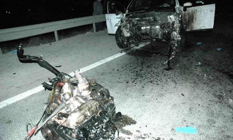 Konya’da bariyerlere çarpan otomobilde 4 kişi yaralandı Konya’da bariyerlere çarpan otomobilde 4 kişi yaralandı
