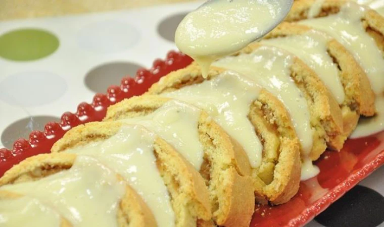 Baştan Sona Lezzet: Yeşil Elmalı Rulo Pasta Tarifi ve Püf Noktaları… Baştan Sona Lezzet: Yeşil Elmalı Rulo Pasta Tarifi ve Püf Noktaları…