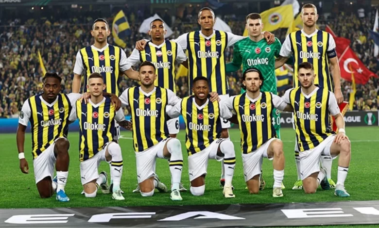 Fenerbahçe’yi bekleyen büyük tehlike! 7 yıldız, Beşiktaş derbisinde oynayamayabilir Fenerbahçe’yi bekleyen büyük tehlike! 7 yıldız, Beşiktaş derbisinde oynayamayabilir