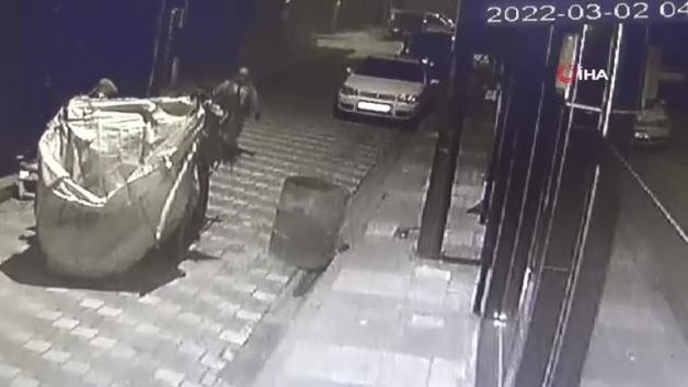 Güldüren hırsızlık izleyenleri gülme krizlerine soktu! Güldüren hırsızlık izleyenleri gülme krizlerine soktu!