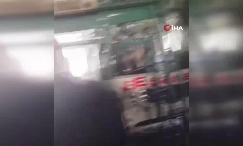 İzmir’de freni boşalan otobüs yolcu bekleme alanına çarptı İzmir’de freni boşalan otobüs yolcu bekleme alanına çarptı