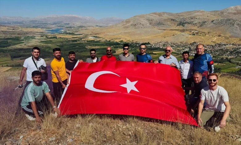 Doğanşehir’de Yamaç Paraşütü Etkinliği Düzenlendi Doğanşehir’de Yamaç Paraşütü Etkinliği Düzenlendi