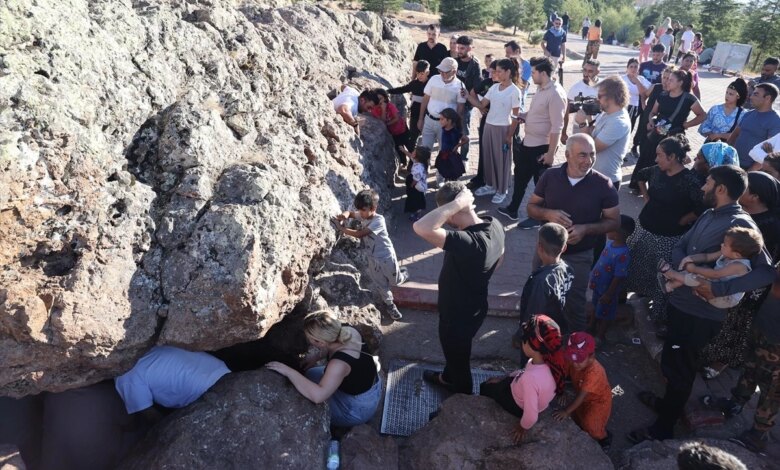Hacı Bektaş Veli’nin Hakk’a Yürüyüşünün 753’üncü Yıl Dönümü Etkinlikleri Hacı Bektaş Veli’nin Hakk’a Yürüyüşünün 753’üncü Yıl Dönümü Etkinlikleri