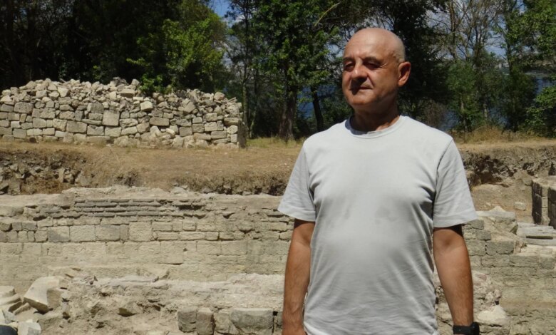 Polonya Büyükelçisi Bathonea Antik Liman Kenti’ni Ziyaret Etti Polonya Büyükelçisi Bathonea Antik Liman Kenti’ni Ziyaret Etti