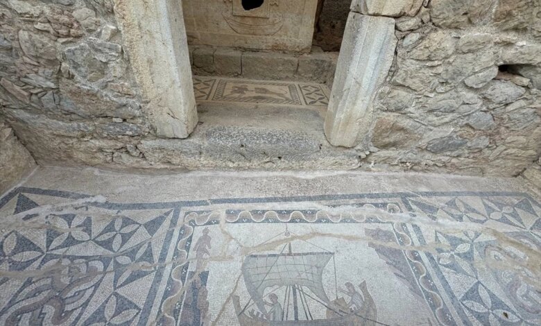 Antalya’nın Kumluca ilçesindeki Olympos Antik Kenti Antalya’nın Kumluca ilçesindeki Olympos Antik Kenti