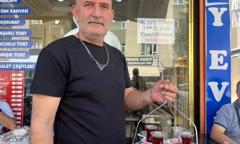 Çayevinde Siyaset ve Küfürlü Konuşmalara Yasak Çayevinde Siyaset ve Küfürlü Konuşmalara Yasak