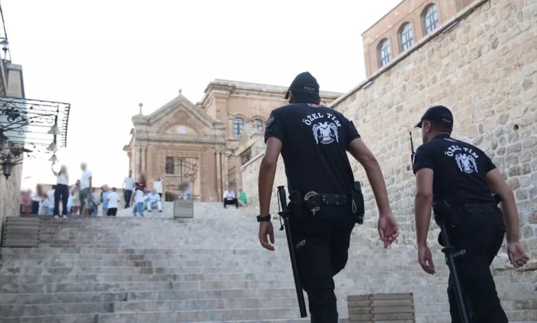 Mardin’de yaya polis devriyesi uygulaması başlatıldı Mardin’de yaya polis devriyesi uygulaması başlatıldı