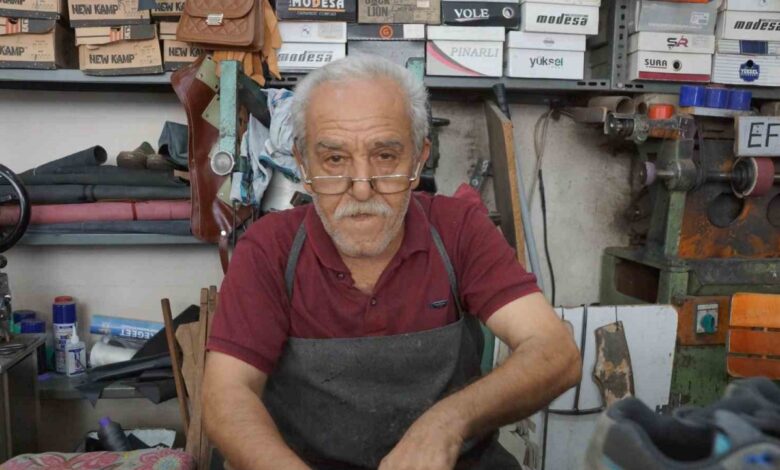 Ayakkabı tamiri ile geçen yarım asır Ayakkabı tamiri ile geçen yarım asır