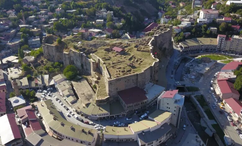 Bitlis Kalesi’nde Osmanlı Dönemine Ait Su Dağıtım Sistemi Bulundu Bitlis Kalesi’nde Osmanlı Dönemine Ait Su Dağıtım Sistemi Bulundu