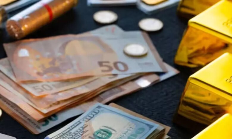 Altın yerinde durmuyor! Yeniden rekor kırdı Altın yerinde durmuyor! Yeniden rekor kırdı