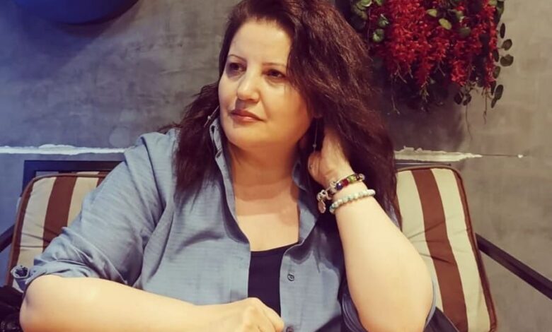 Yazar Ayten Turan “Yazar olmanın, sadece yazmak değil, topluma duyarlı olmak, sürekli okumak, araştırmak, dinlemek ve gezmek gerektiren bir misyonu var” /Ahmet Çaldıran Yazar Ayten Turan “Yazar olmanın, sadece yazmak değil, topluma duyarlı olmak, sürekli okumak, araştırmak, dinlemek ve gezmek gerektiren bir misyonu var” /Ahmet Çaldıran