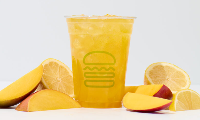 Shake Shack’ten Tropikal Ferahlık: Mango Limonata Şimdi Mağazalarda! Shake Shack’ten Tropikal Ferahlık: Mango Limonata Şimdi Mağazalarda!