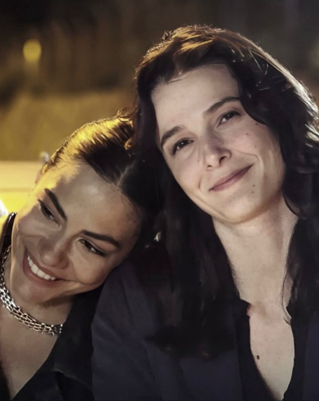 Demet Özdemir, Büşra Develi’nin doğum gününü kutladı!
