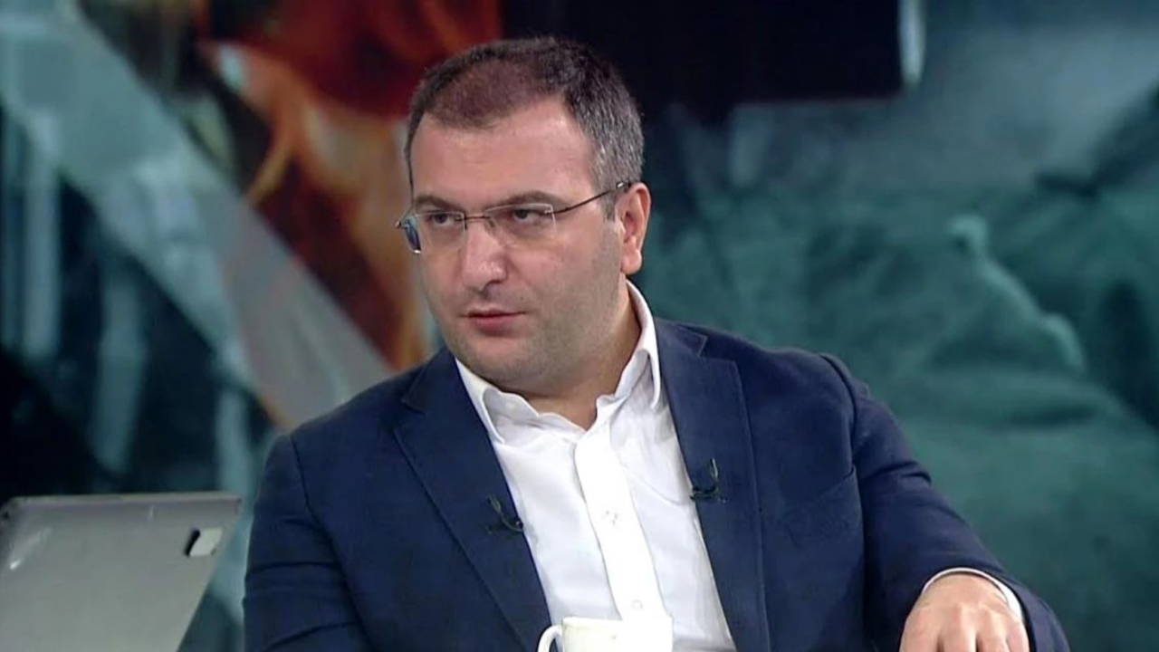 Cem Küçük o iddianameyi ‘beğenmedi’: ‘Somut delil yok, ceza çıkmaz’ – Son Dakika Siyaset Haberleri Cem Küçük o iddianameyi ‘beğenmedi’: ‘Somut delil yok, ceza çıkmaz’ – Son Dakika Siyaset Haberleri