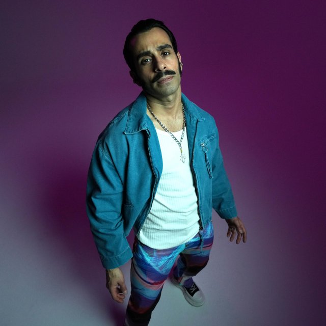 Gökhan Türkmen “Şerefine” 2 farklı remix ile yayında!