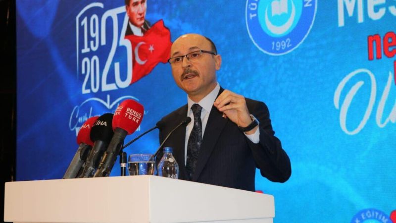 Talip Geylan’dan Mülakat Tepkisi: Yazık Bu Gençlere, Yazık Bu Emeklere!