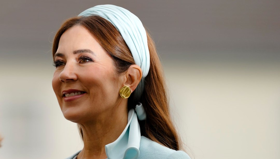 Yıllar geçtikçe daha genç görünüyor: 53 yaşındaki Danimarka Kraliçesi’nin güzellik sırrı ne?