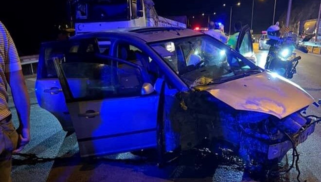 Otomobil bariyere çarptı: Bir ölü, 3 yaralı