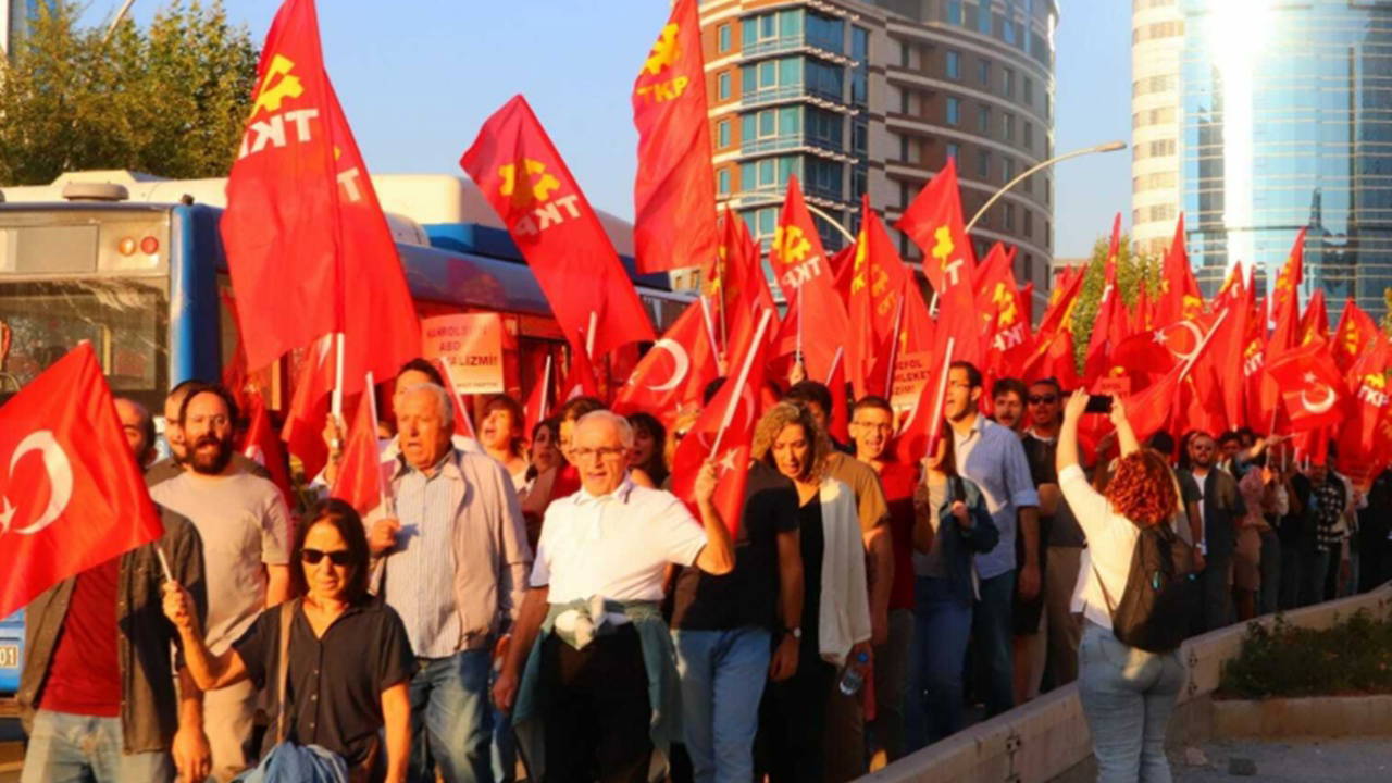 TKP’den ABD Büyükelçiliği önünde eylem: ‘Dostlarınızla birlikte defolun!’ – Son Dakika Siyaset Haberleri TKP’den ABD Büyükelçiliği önünde eylem: ‘Dostlarınızla birlikte defolun!’ – Son Dakika Siyaset Haberleri