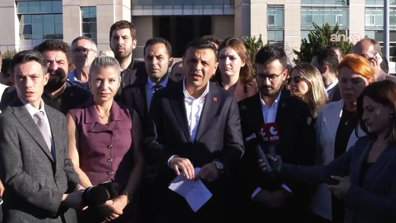 Özgür Çelik’ten ‘Bayrampaşa’ açıklaması: ‘Belediye meclis üyeleri ölümle tehdit edildi’ – Son Dakika Siyaset Haberleri