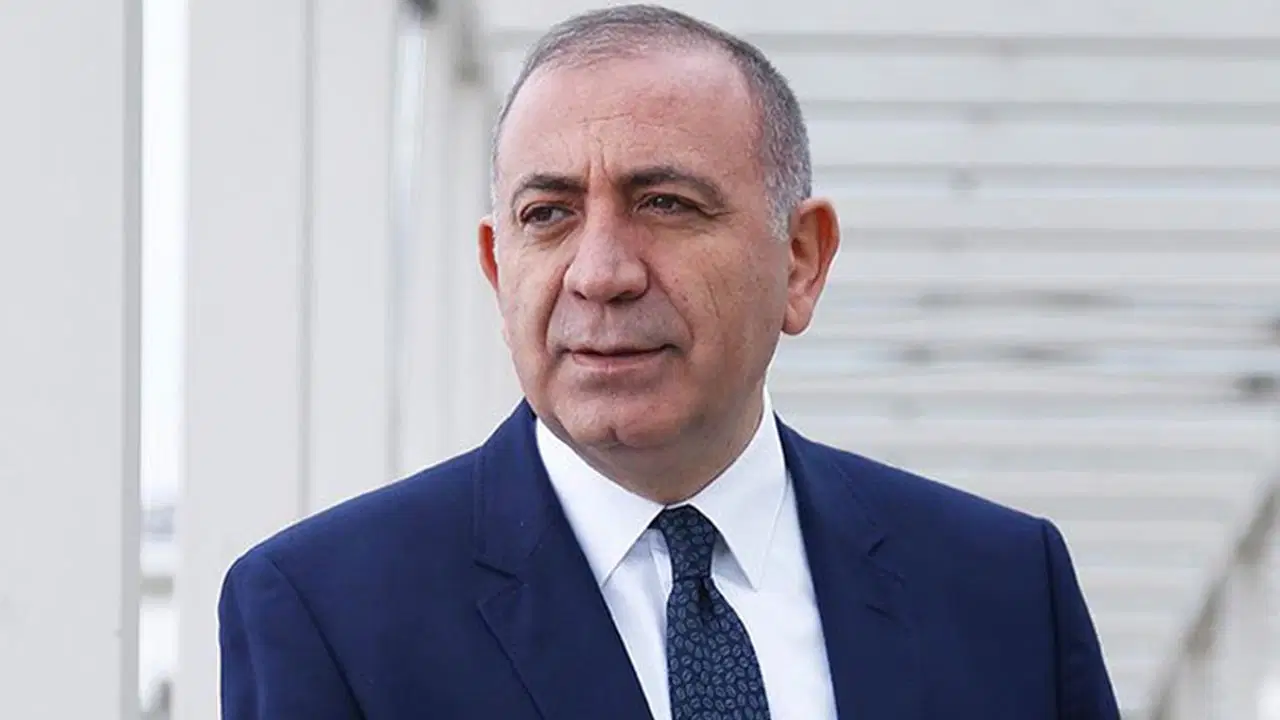 CHP’ye karşı ‘duran adam’ kayyum oldu! Gürsel Tekin’le birlikte heyette – Son Dakika Siyaset Haberleri