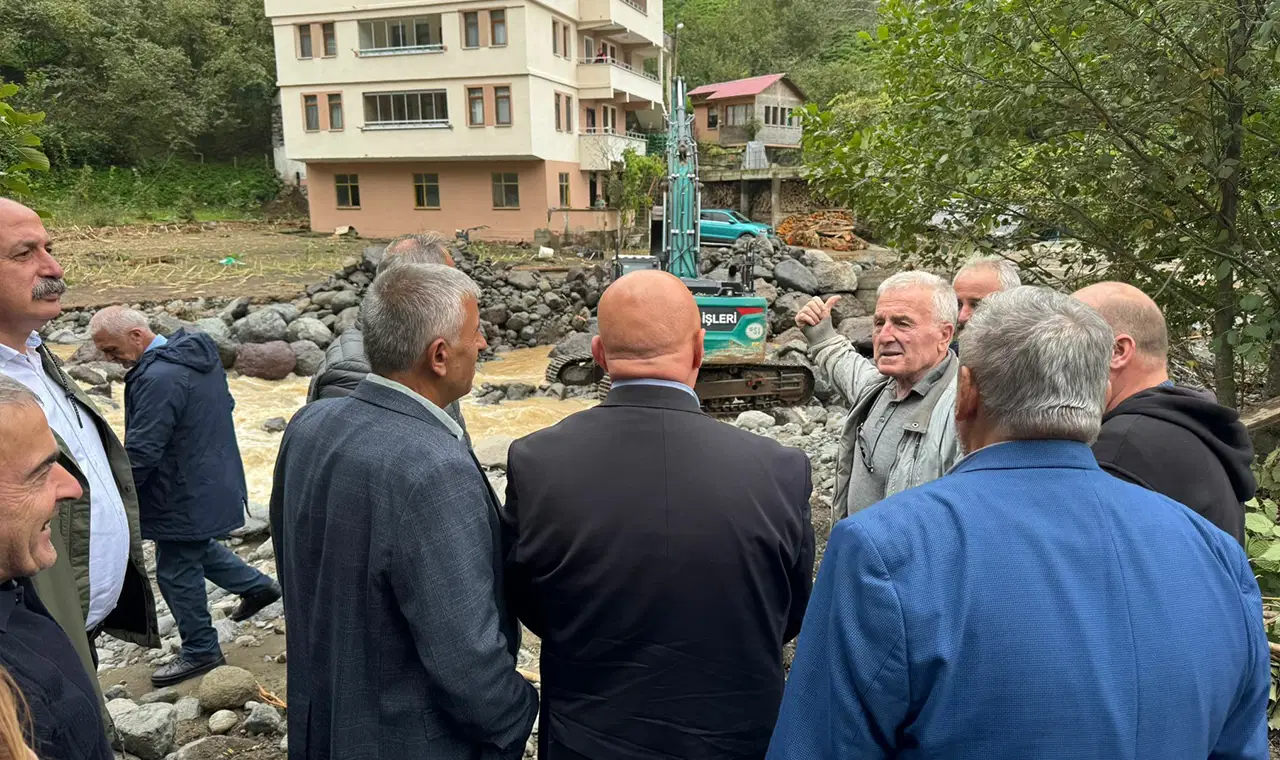CHP'den, sel felaketi yaşanan Borçka'da inceleme: 'Mağduriyet giderilmeli'