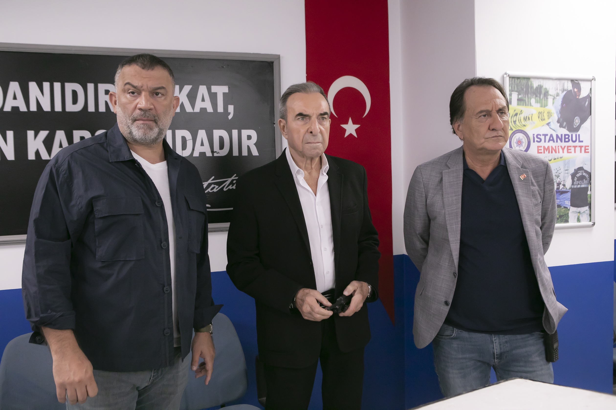 Arka Sokaklar 718. Bölümde Ekip, operasyonu başarıyla tamamladı! Ali, Arka Sokaklar’a geri dönüyor!