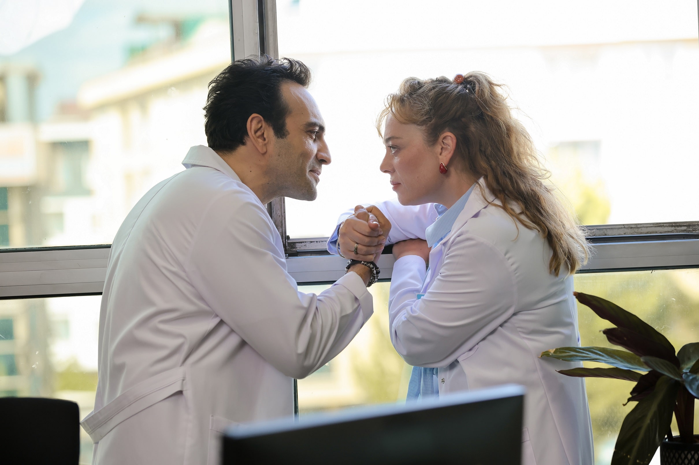 Bahar: Çiçek Açmaya Hazır Mısın’ın yeni sezonundan ikinci tanıtım yayınlandı! Bahar: Çiçek Açmaya Hazır Mısın’ın yeni sezonundan ikinci tanıtım yayınlandı!