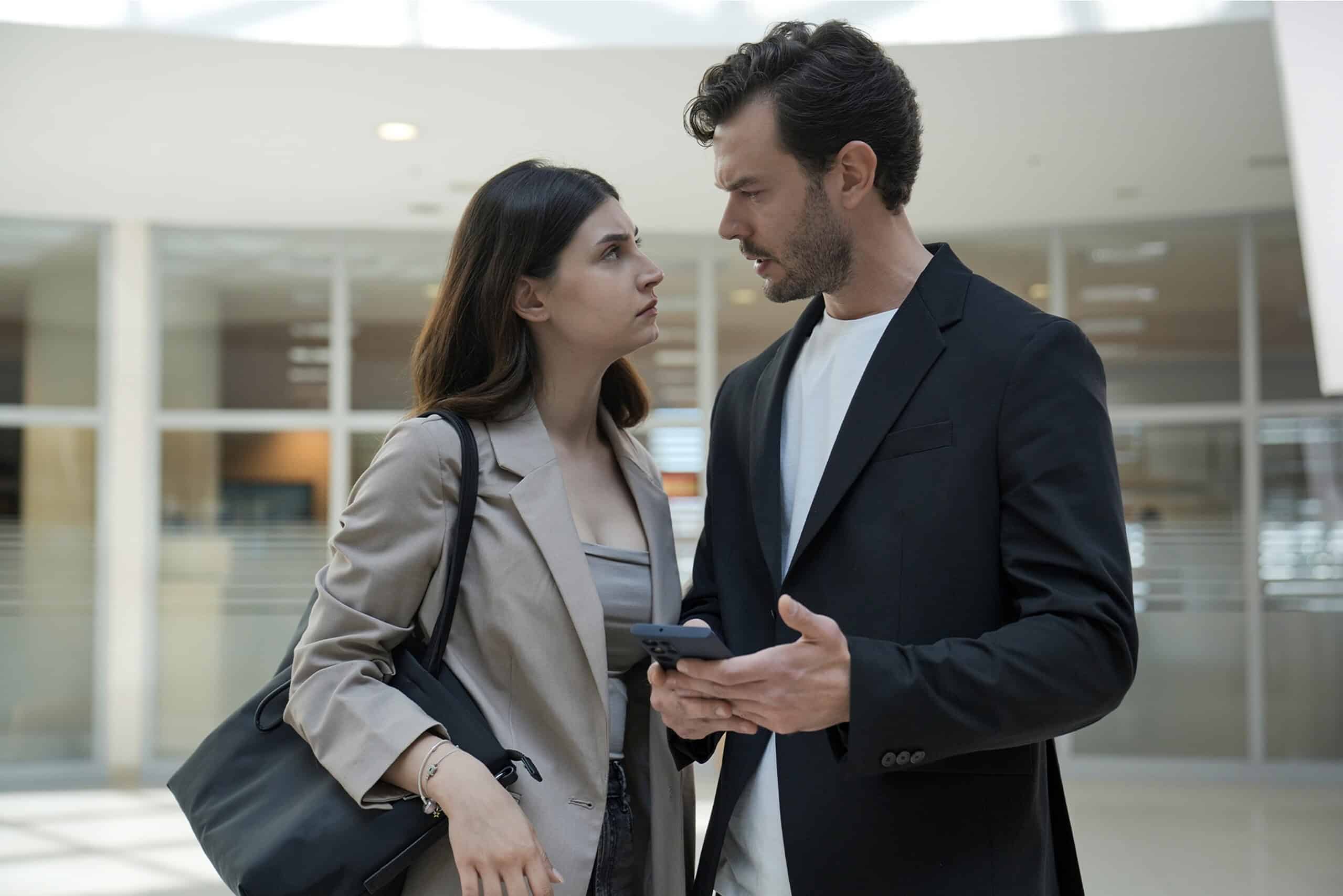 HBO Max, yeni dizisi ‘Kaosun Anatomisi’nden sarsıcı bir sezon fragmanı yayınladı!