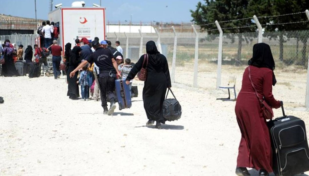 Bakan Yerlikaya, ülkesine dönüş yapan Suriyeli sayısını açıkladı Bakan Yerlikaya, ülkesine dönüş yapan Suriyeli sayısını açıkladı