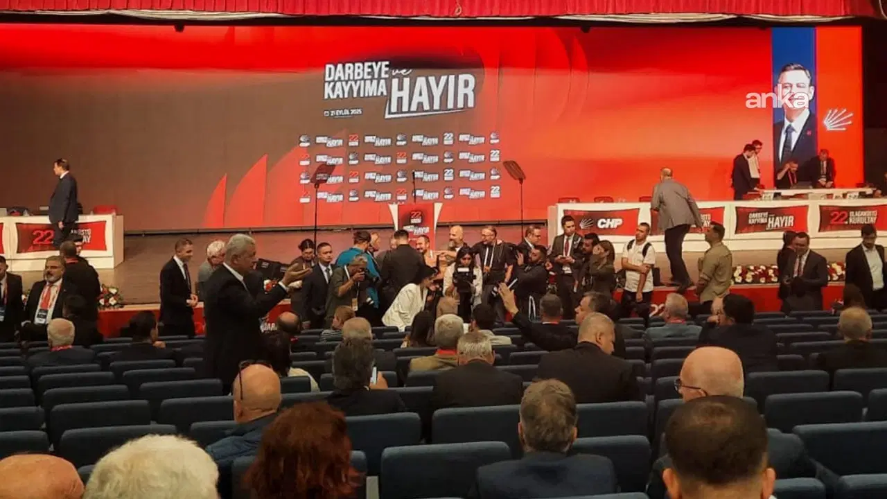 CHP 22’nci Olağanüstü Kurultayı… Divan Başkanlığı’na Grup Başkanvekili Murat Emir önerilecek – Son Dakika Siyaset Haberleri CHP 22’nci Olağanüstü Kurultayı… Divan Başkanlığı’na Grup Başkanvekili Murat Emir önerilecek – Son Dakika Siyaset Haberleri