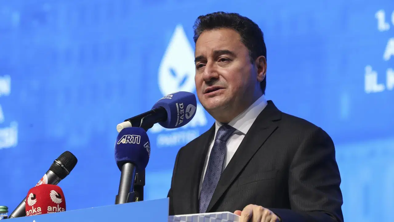 Ali Babacan’dan Erdoğan’a ‘Trump’ tepkisi: Soykırımın en büyük destekçisine ‘dostum’ diye hitap etmesi içimi yaralıyor – Son Dakika Siyaset Haberleri