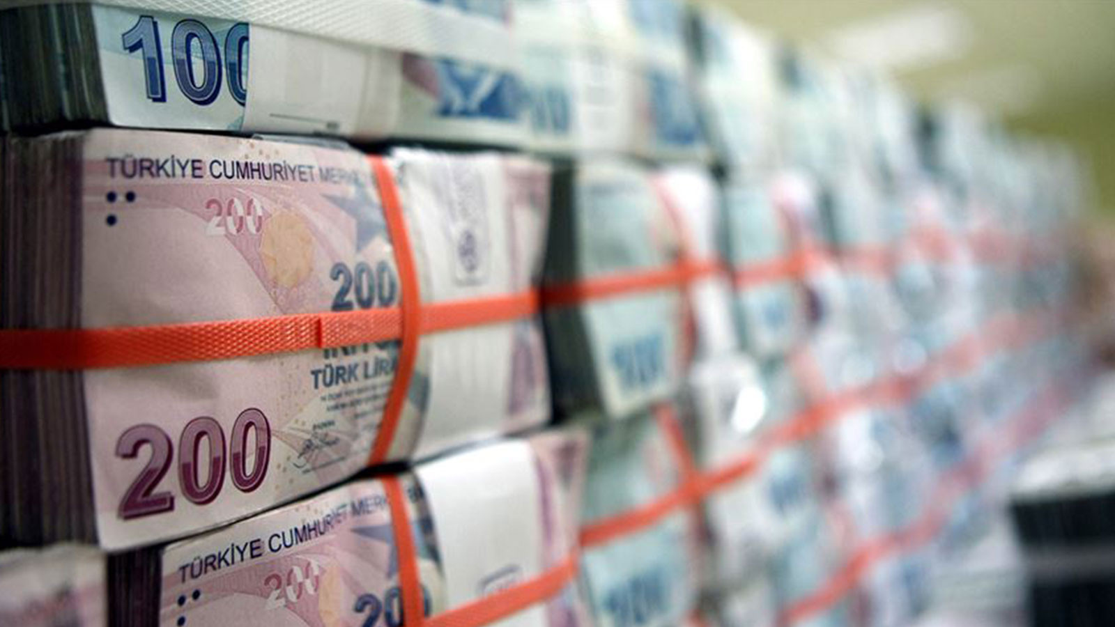 Bütçe Ağustos’ta 96,7 milyar TL fazla verdi