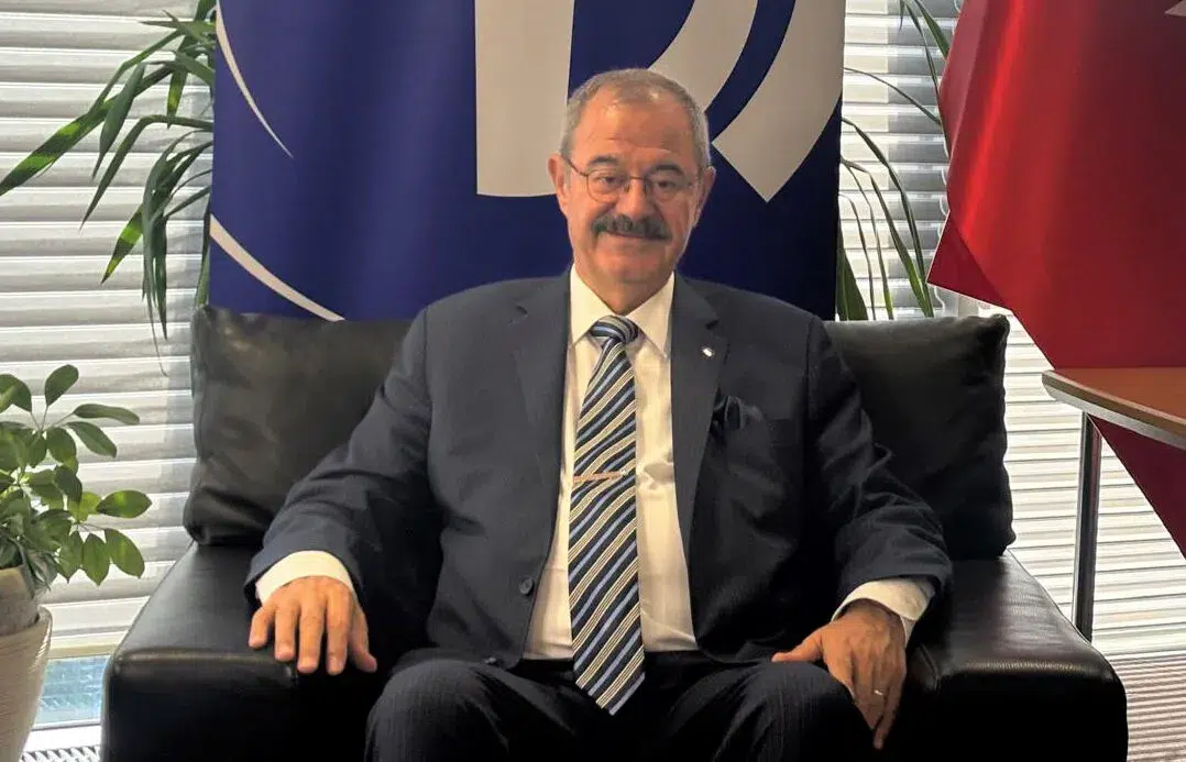 Türk çimento sektörünün çatı kuruluşu olan TÜRKÇİMENTO Yönetim Kurulu Başkanı olarak Sayın Adil Sani Konukoğlu seçildi Türk çimento sektörünün çatı kuruluşu olan TÜRKÇİMENTO Yönetim Kurulu Başkanı olarak Sayın Adil Sani Konukoğlu seçildi