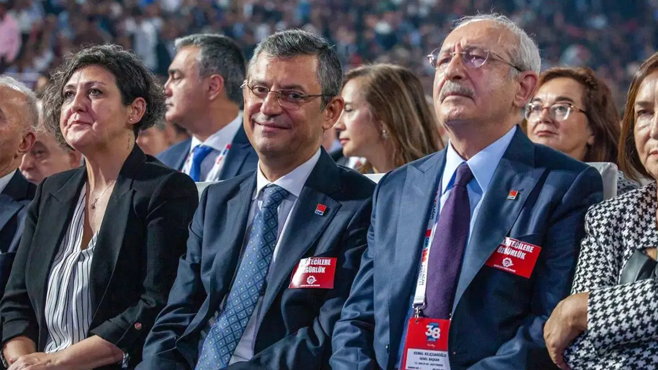 AKP’de ‘CHP kurultayı davası’ tedirginliği: ‘Bir 19 Mart darbesi daha olursa, ekonomi bunu kaldırmaz…’ – Son Dakika Siyaset Haberleri