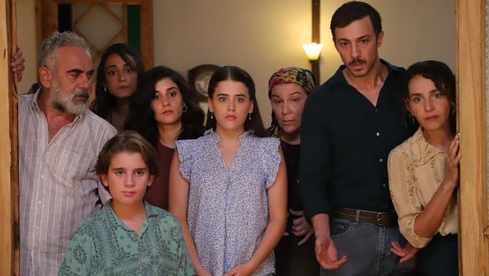 Cennetin Çocukları dizisinde iki dünya, iki taraf: İskender’in duvarın ardındaki hayatı…