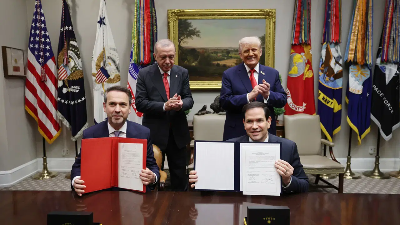 Özgür Karabat: ‘Erdoğan meşruiyetini ABD ve Rusya’da arıyor, bedelini millet ödüyor’ – Son Dakika Siyaset Haberleri Özgür Karabat: ‘Erdoğan meşruiyetini ABD ve Rusya’da arıyor, bedelini millet ödüyor’ – Son Dakika Siyaset Haberleri