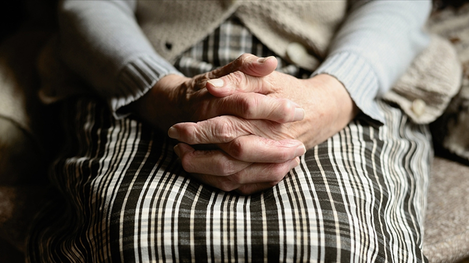 Dil ve iletişim becerilerindeki bozulmalar Alzheimer’ın erken belirtisi olabilir