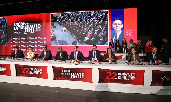 Kurultay koridorlarında neler konuşuldu? CHP kurmayları: ‘Bazı milletvekilleri partimize gelmek istediğini söyledi…’ – Son Dakika Siyaset Haberleri Kurultay koridorlarında neler konuşuldu? CHP kurmayları: ‘Bazı milletvekilleri partimize gelmek istediğini söyledi…’ – Son Dakika Siyaset Haberleri