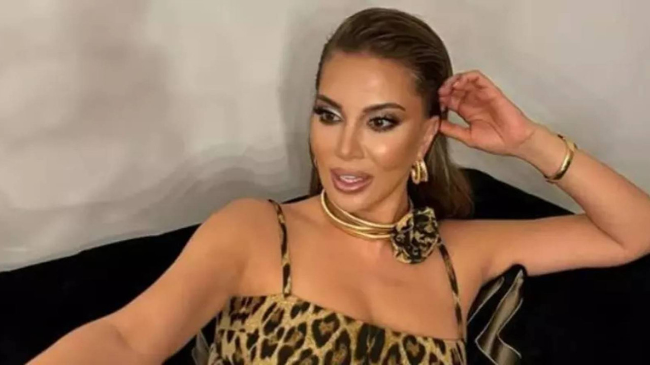 Ebru Yaşar’dan dudak uçuklatan terlik tercihi