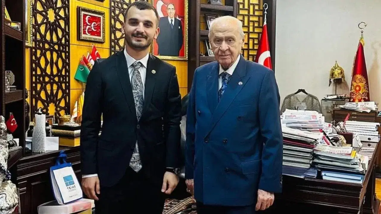Bayrampaşa Belediyesi’ne yönelik operasyon: Gözaltına alınan MHP’liler partiden ihraç edildi – Son Dakika Siyaset Haberleri