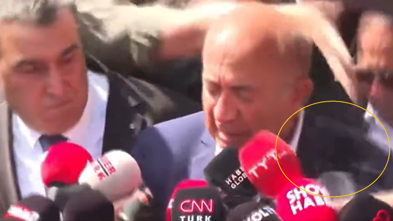 Gürsel Tekin CHP İstanbul İl Başkanlığı önüne gitti: Kafasına su şişesi atıldı Gürsel Tekin CHP İstanbul İl Başkanlığı önüne gitti: Kafasına su şişesi atıldı