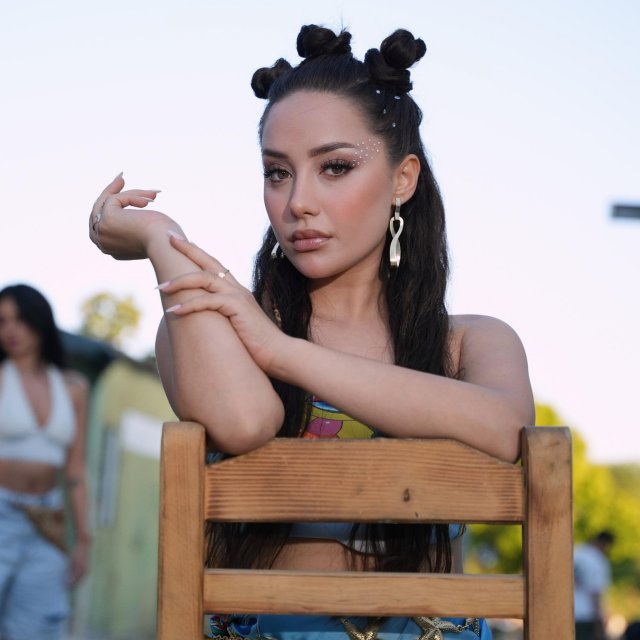 Kim Bu Reyhan “Göz Göze”