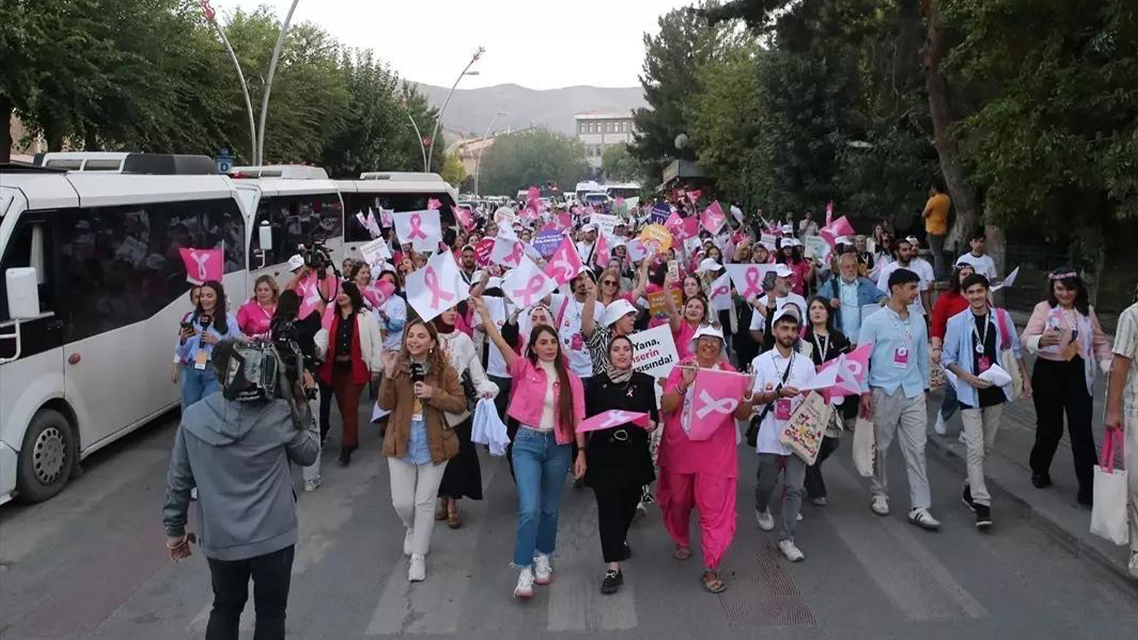 Muş’ta “12. Uluslararası Onkoloji Günleri” devam ediyor