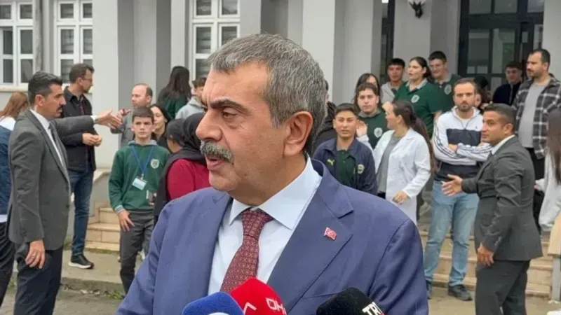 Nöbetçi öğretmen Bakan Tekin’i veli sandı