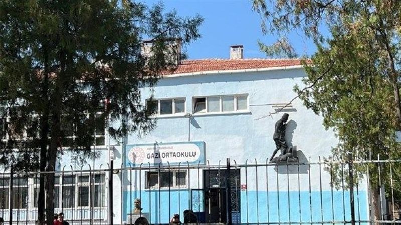 Okulu eğitim yılına hazırlayamayan müdür ve müdür yardımcıları görevden alındı