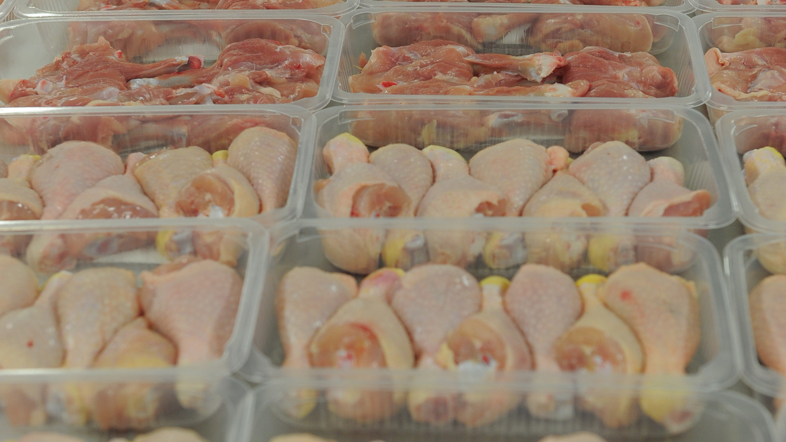 Rekabet Kurulu’ndan ünlü beyaz et markalarına 3,7 milyar TL ceza Rekabet Kurulu’ndan ünlü beyaz et markalarına 3,7 milyar TL ceza