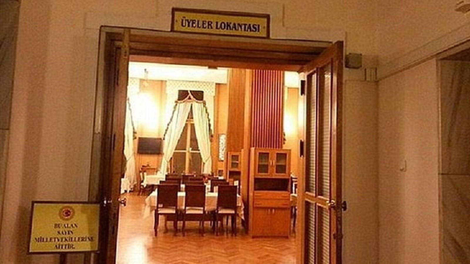TBMM'de yemek ücretlerine zam TBMM'de yemek ücretlerine zam